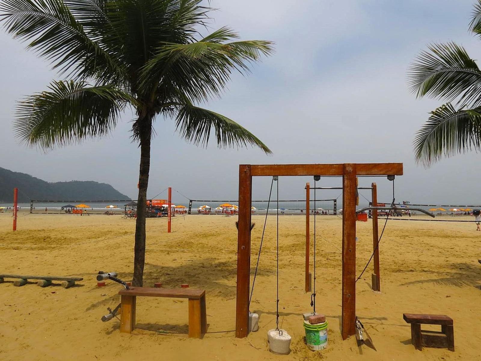 113 Canto Do Forte - 1Dorm - 200 M Da Praia E 20M Dos Bares E Restaurantes - Estacionamento Gratuito E Wi Fi , Tv A Cabo プライア・グランデ エクステリア 写真