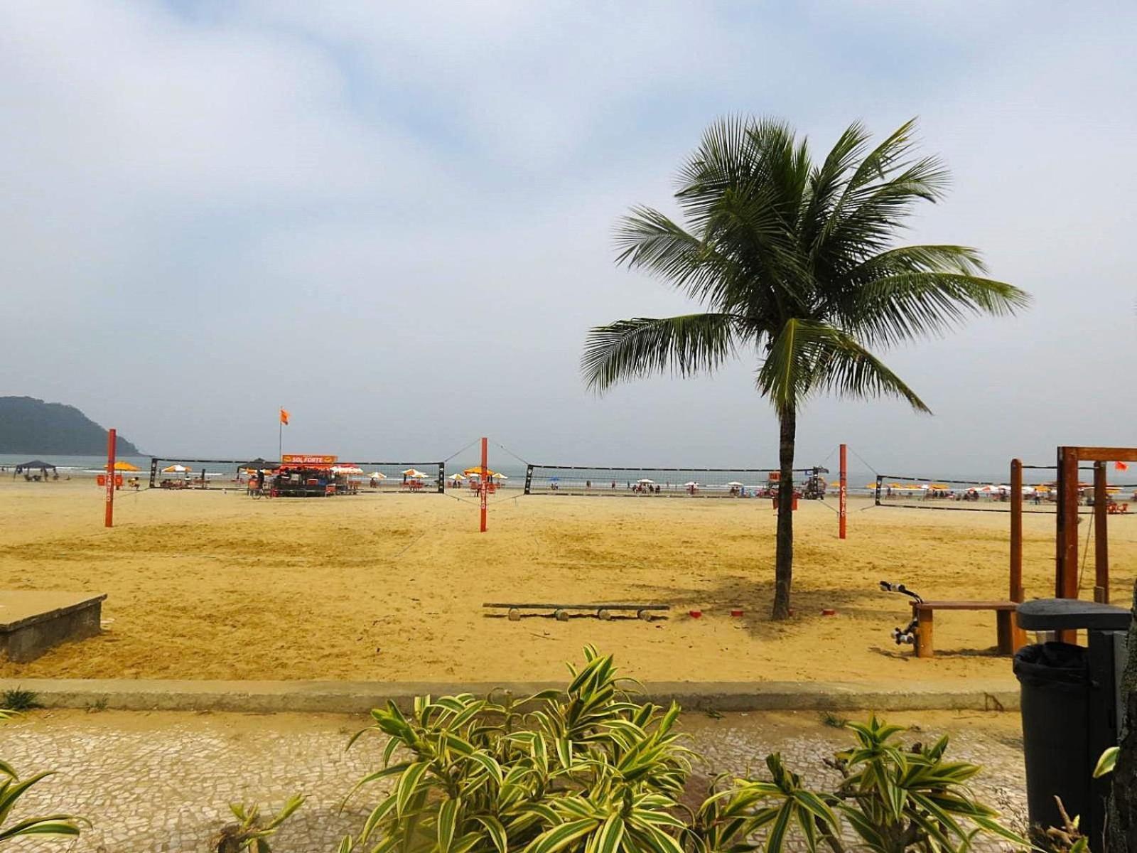 113 Canto Do Forte - 1Dorm - 200 M Da Praia E 20M Dos Bares E Restaurantes - Estacionamento Gratuito E Wi Fi , Tv A Cabo プライア・グランデ エクステリア 写真
